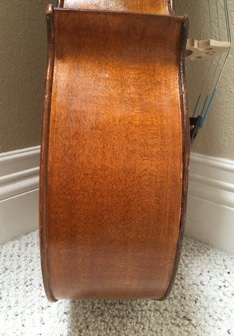 Cello Right lower close-up